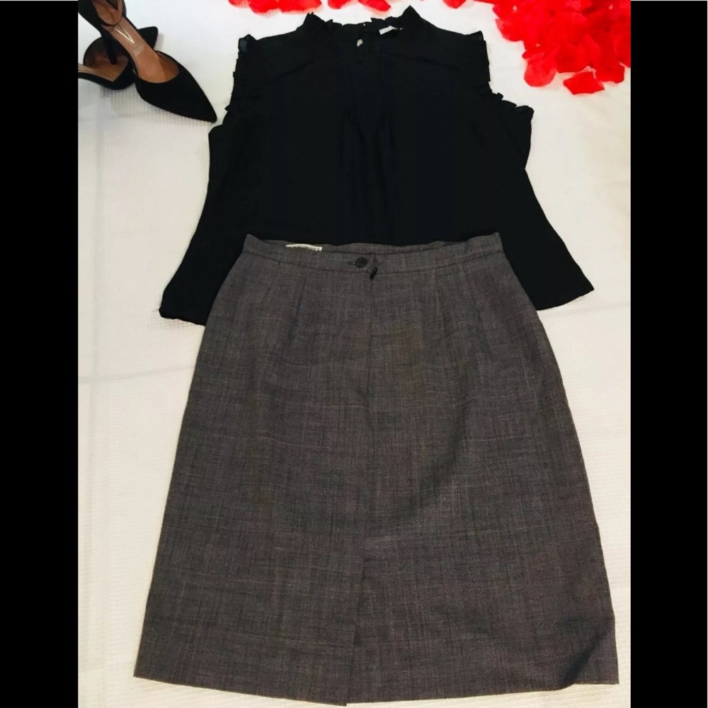GIORGIO ARMANI elegant gray dress skirt used